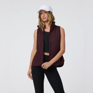 NWT Vuori Canyon Insulated Vest in Maroon - Large